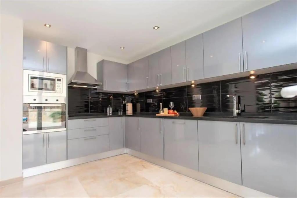 Summer Offers! Fabulous Luxury Villa Near The Beach Sleeps 8 Benalmadena Luaran gambar