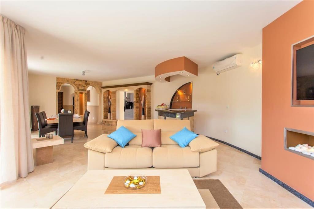 Summer Offers! Fabulous Luxury Villa Near The Beach Sleeps 8 Benalmadena Luaran gambar