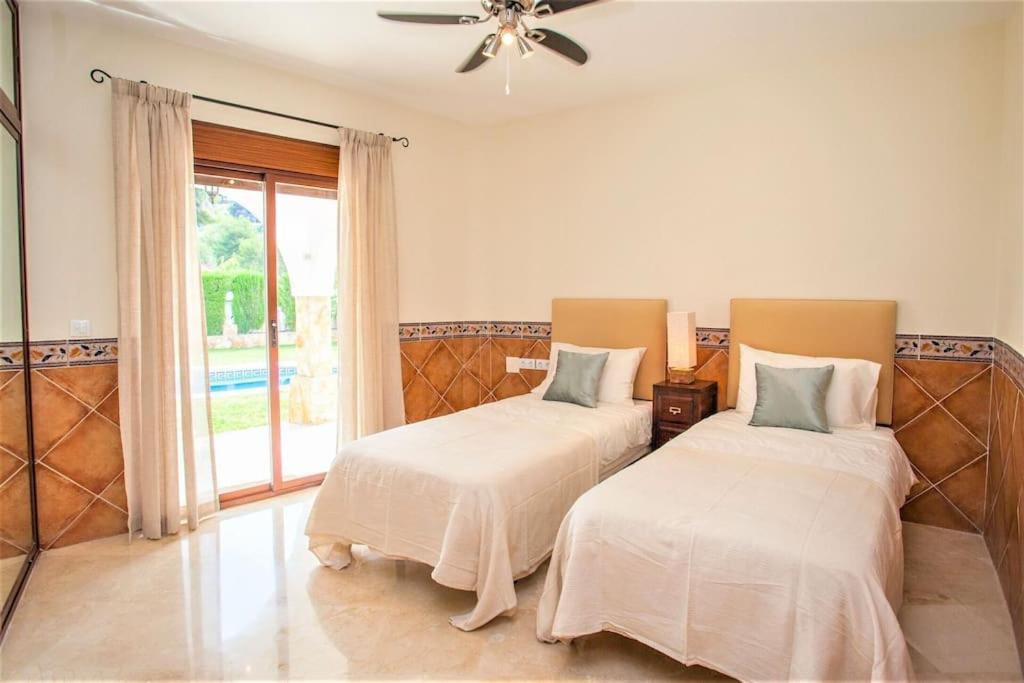 Summer Offers! Fabulous Luxury Villa Near The Beach Sleeps 8 Benalmadena Luaran gambar